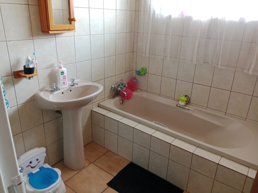 2 Bedroom Property for Sale in Kuruman Northern Cape